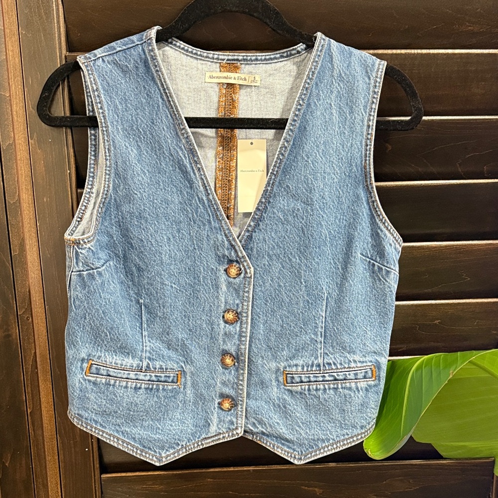 Fall Fashion! NWT Denim A&F Vest